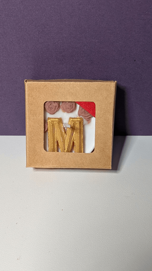 Bougie chauffe-plat initiale & rose parfumée personnalisée